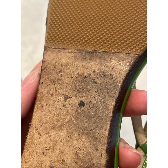 JIMMY CHOO Fiona Strappy Sandals Green Leather 39 9 Flat Minimalist T-Strap $699 - Picture 5 of 5